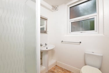 4 bed flat, St. Davids Hill, St davids, Exeter, EX44BE - Image 7